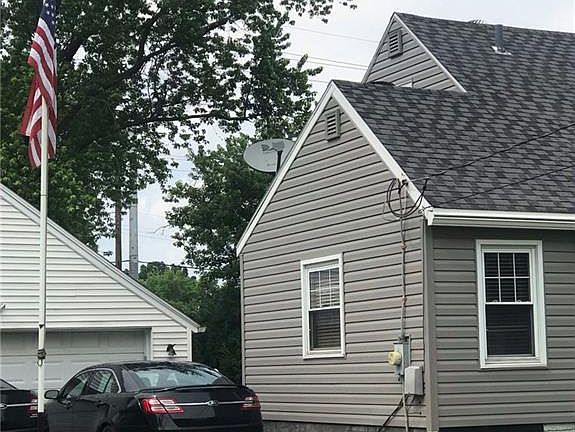 3rd image of 3303 Bexley Dr