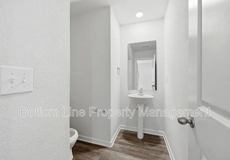 608 Frosty Way — Photo 21