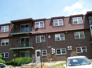 668 Robbins Ave APT 3, Dracut, MA 01826