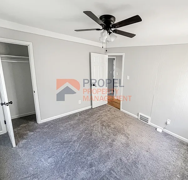 5072 Winifred St — Photo 10