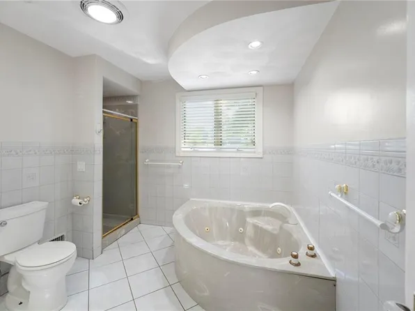 41 Arch St, Pawtucket, RI 02860