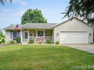 12660 Evergreen Farms Dr NE, Cedar Springs, MI 49319