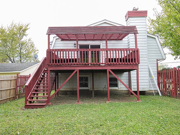 5th image of 17501 Winston Dr