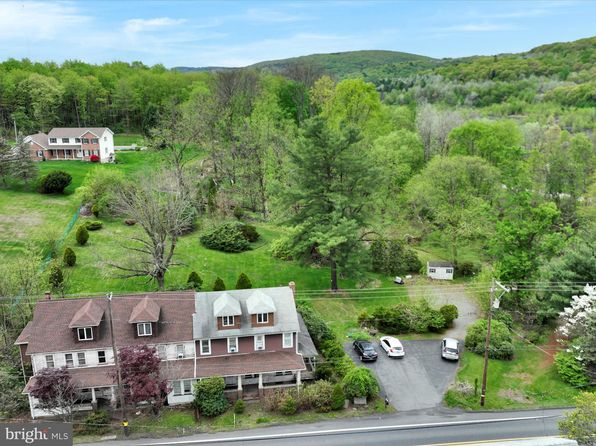 949 Sunbury Rd, Pottsville, PA 17901