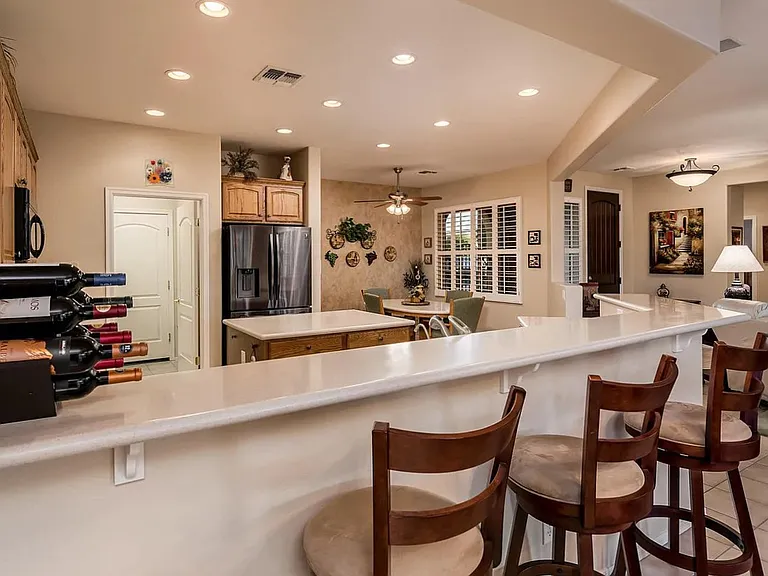 Kitchen Bar