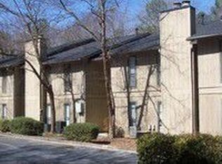 9400 Roberts Dr, Sandy Springs, GA 30350