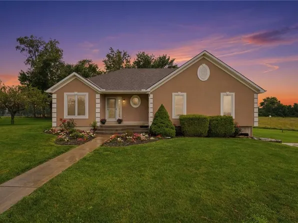 2416 S Outer Belt Rd, Oak Grove, MO 64075