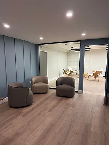 Country Club Apartments Photo 1