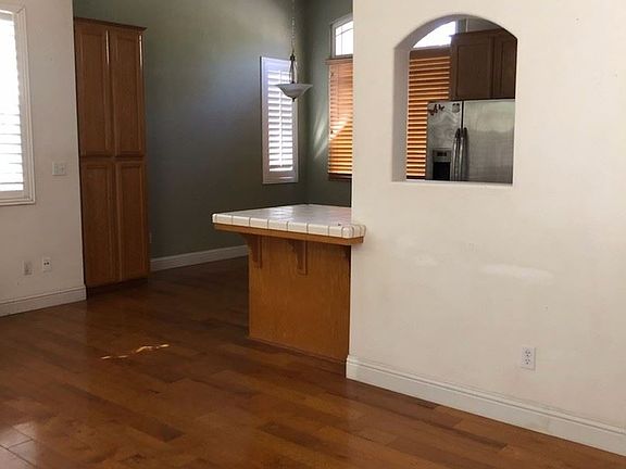 3rd image of 7328 N Hayes Ave