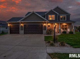 1501 Hampton Rd, Washington, IL 61571