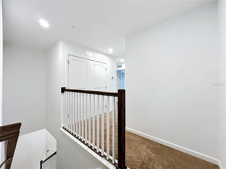 9848 Walkway Dr — Photo 20