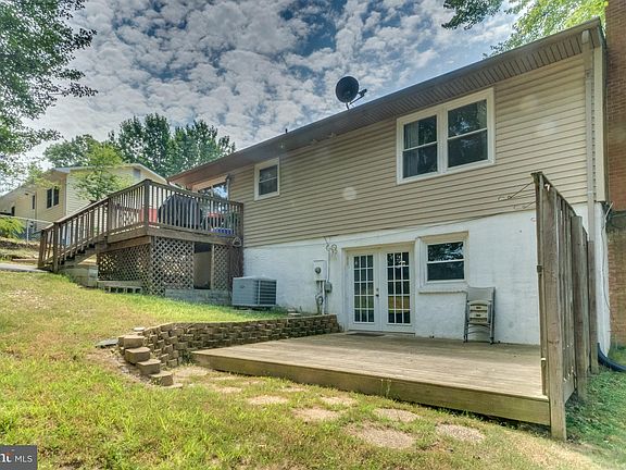 3rd image of 5 Willow Ln
