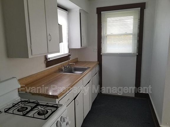 5th image of 104 1/2 Rusby Ave