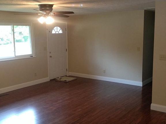 4th image of 5143 Packard Dr