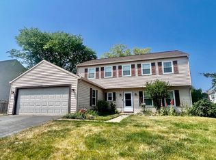 30W120 Mack Rd, Warrenville, IL 60555