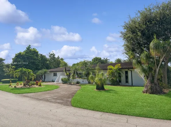 9744 SW 126th Ter, Miami, FL 33176
