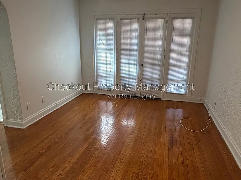 7338 Forsyth Blvd #206 — Photo 2