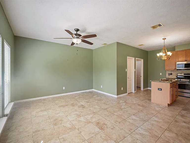 2931 Silver Landing Ln — Photo 12