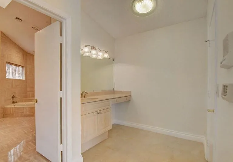 22595 Esplanada Cir W — Photo 31
