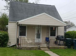 907 E 24th St, Muncie, IN 47302