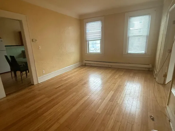 67 Fabyan Pl, Newark, NJ