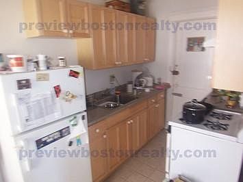 4th image of 1637 Commonwealth Ave #62
