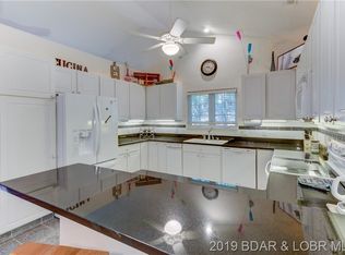 324 Comanche Rd, Lake Ozark, MO 65049