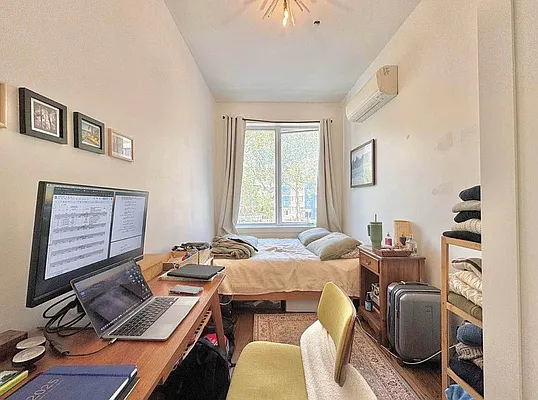 Bedroom, photo 3
