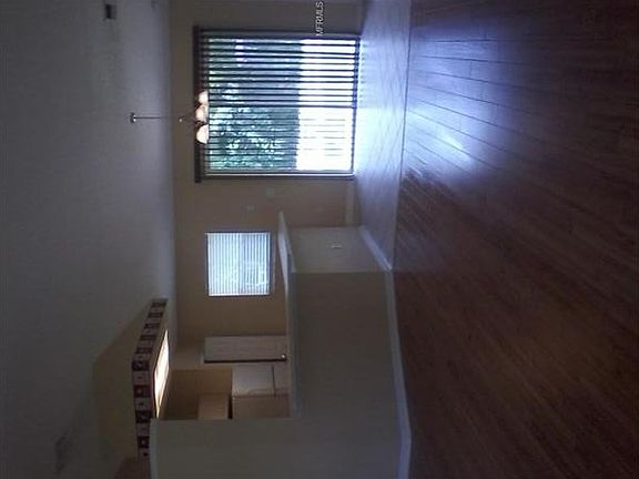 4th image of 495 Hickory Ave