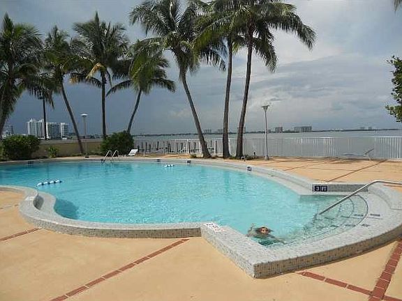 3rd image of 1865 79th Street Cswy APT 4N