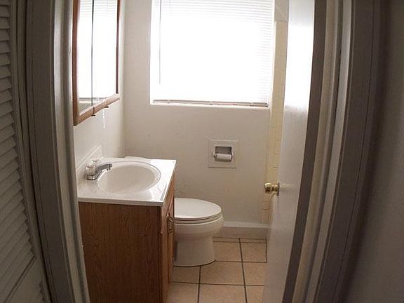 3rd image of 5472 Park St