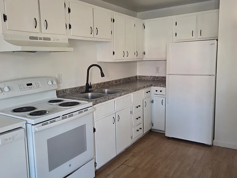 5550 S Sherman St #3 — Photo 8