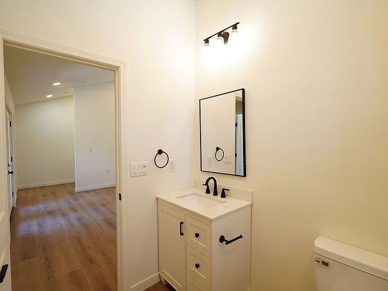 4805 Charlotte Way — Photo 77
