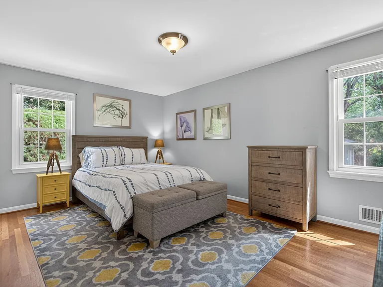 9810 Meadow Valley Dr — Photo 13