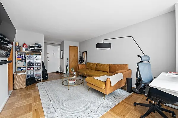 Rented by Douglas Elliman | media 2