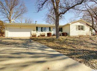 325 Carol Ct, Quincy, IL 62305