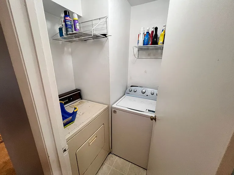 800 Claytor Sq — Photo 6