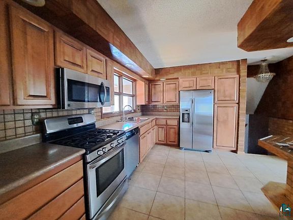 4th image of 8378 Balsam Dr
