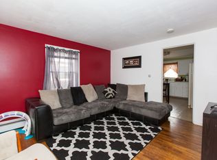 9-11 Chaplin St, Pawtucket, RI 02861