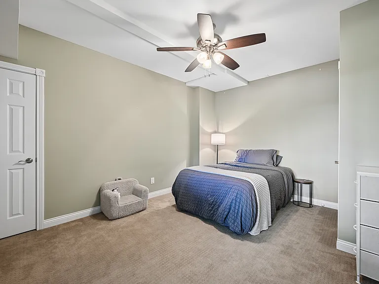 135 Harbour Pointe Dr — Photo 30