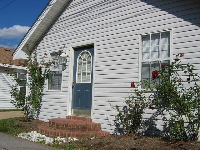1st image of 2406 Arctic Ave
