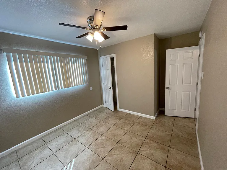 845 E Fredricks St — Photo 13