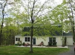 112 Springbrook Ct, Shohola, PA 18458