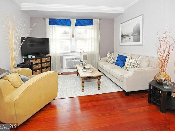 4th image of 906 S Washington St APT 108