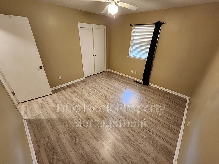 925 N Linda Ave — Photo 9