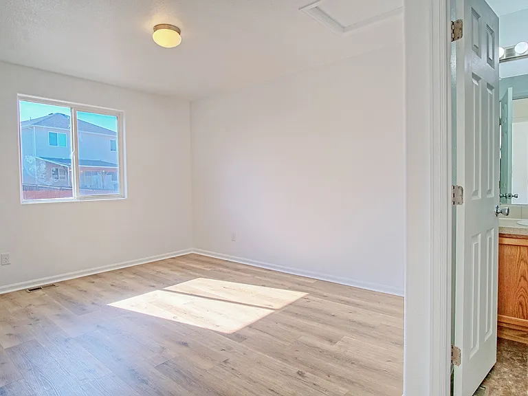 1241 Saker Ct — Photo 5