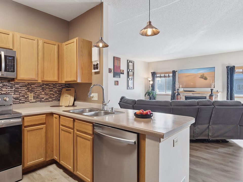 1st image of 610 Woodduck Dr APT D
