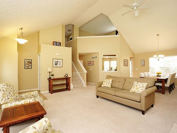 4th image of 7391 Holyoke Cir