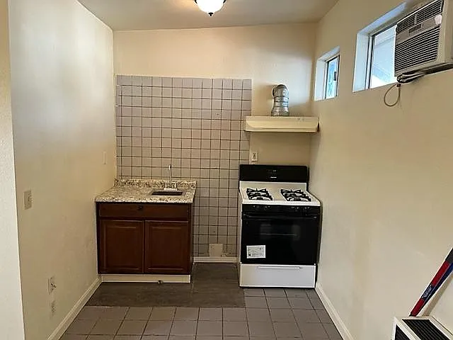 763 W Avenue L #47 — Photo 2