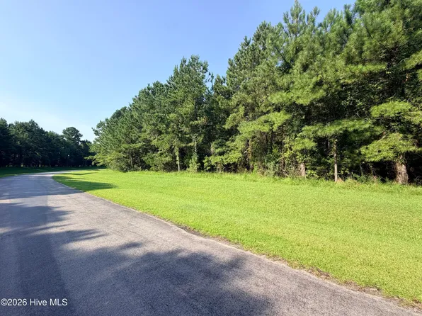 201 Garbacon Drive, Beaufort, NC 28516